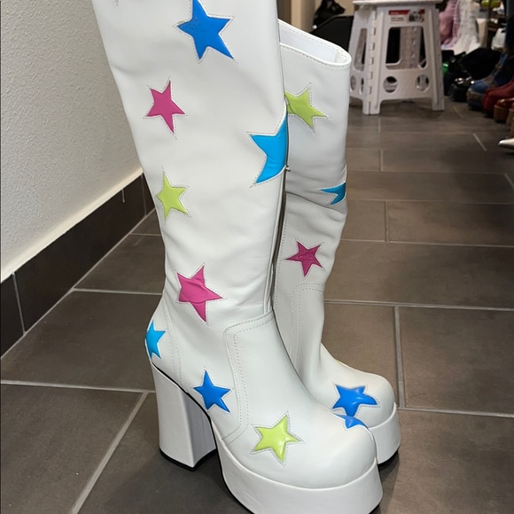 Steve Madden Shoes - NWT Steve Madden Colorful Star-Embellished Women's Boots